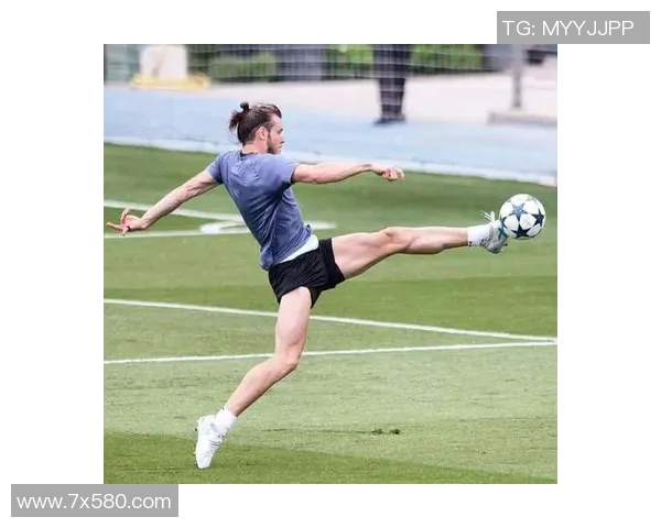 全网爆笑足球球星模仿秀用直播还原绿茵巨星风采